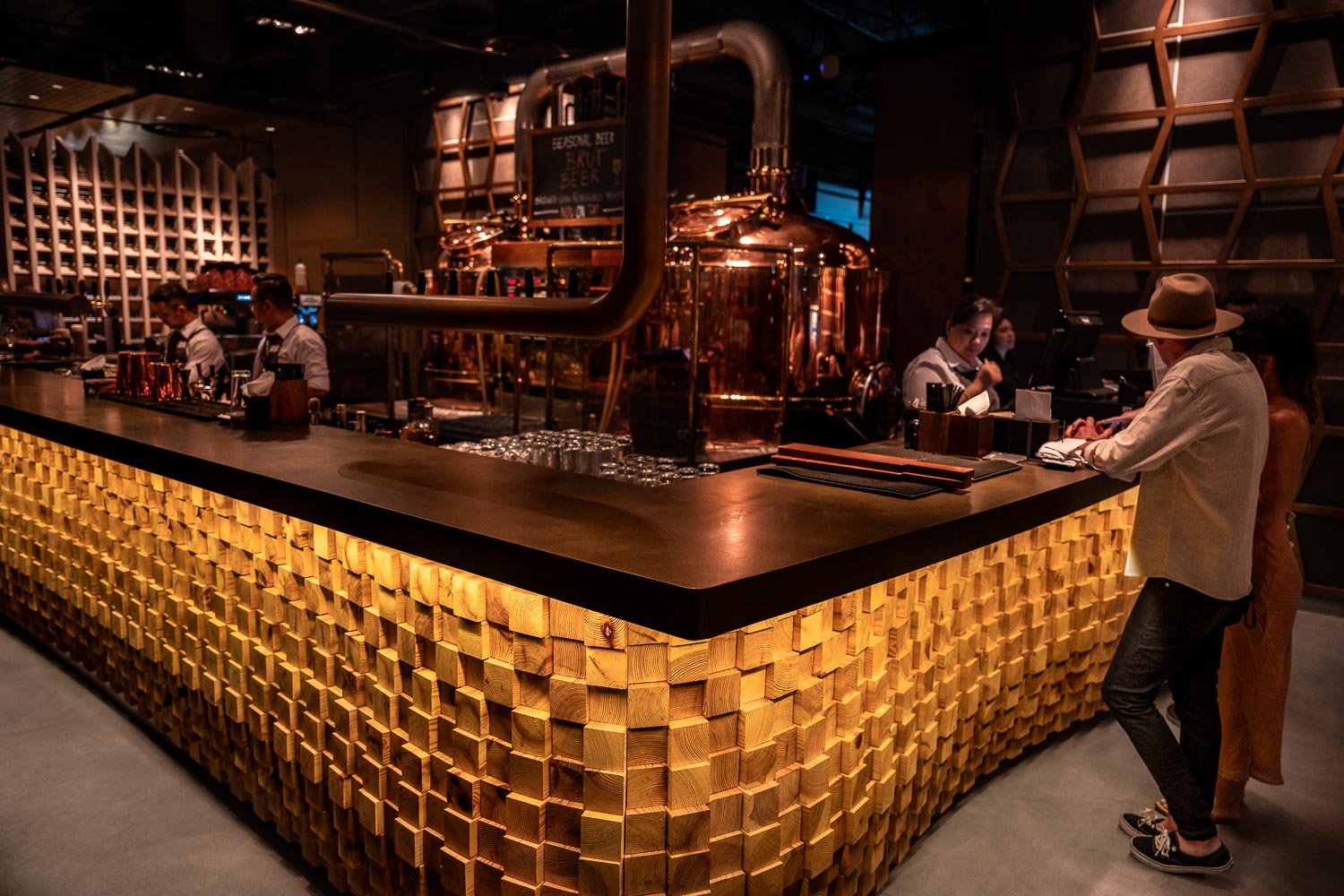 Travelgrapher.com-Inspire-Singapore-Rooftop-Bars-Level-33-Bar