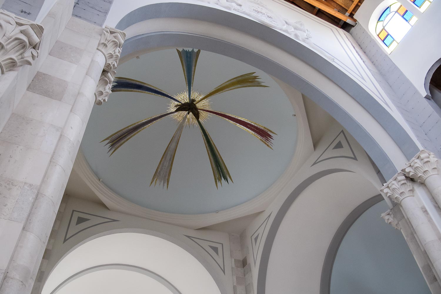 Travelgrapher.com-Inspire-Kosovo-Pristina-Mother-Teresa-Cathedral