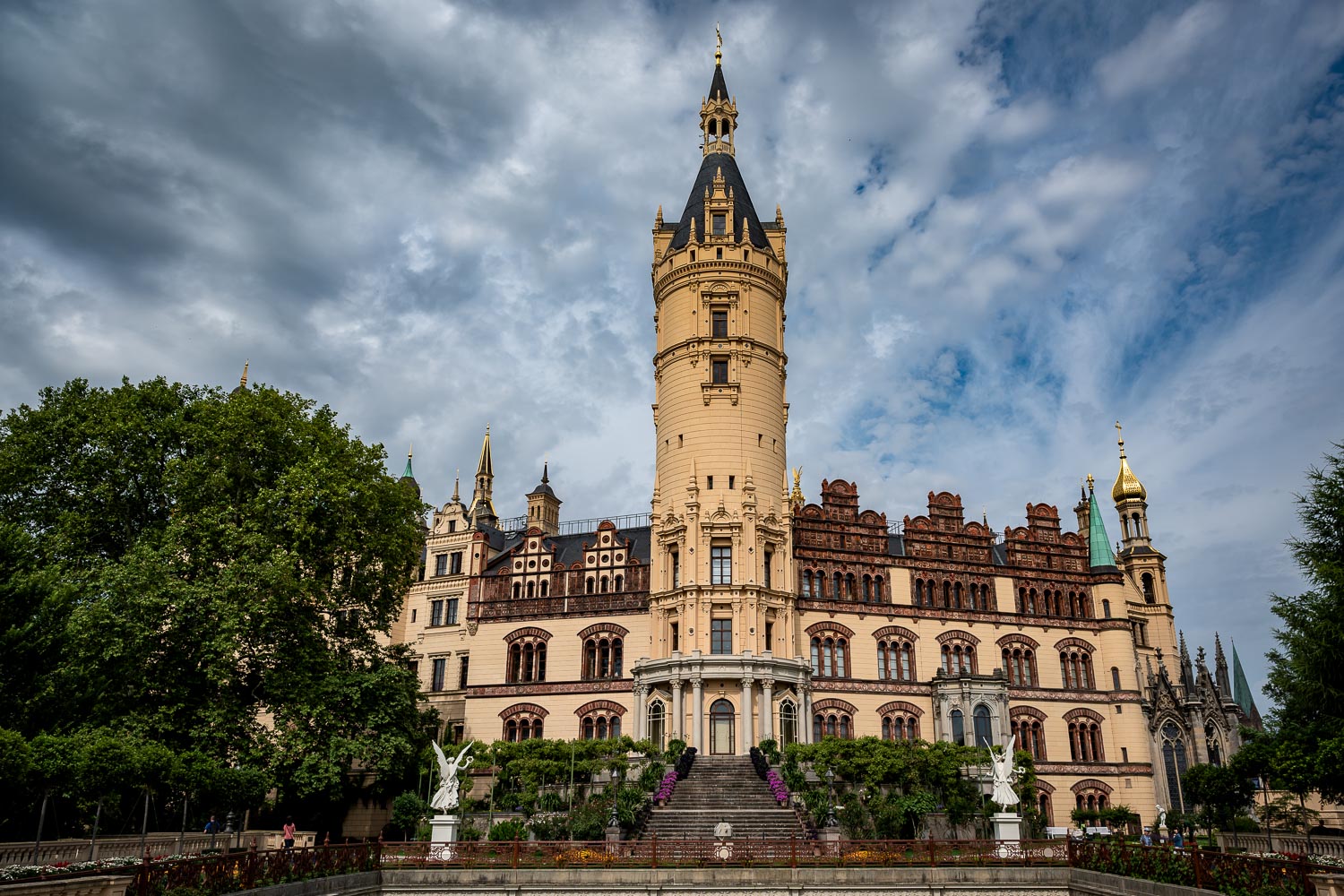 Travelgrapher.com-Inspire-Germany-Schwerin-Castle