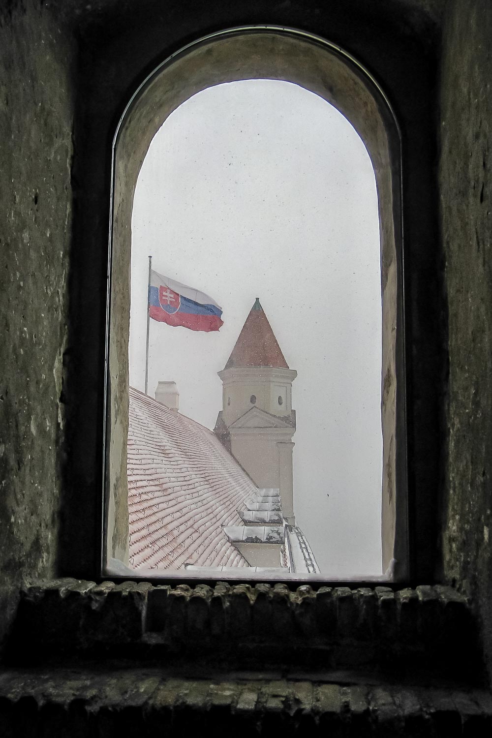 Travelgrapher.com-Inspire-Slovakia-Bratislava-Castle-Window