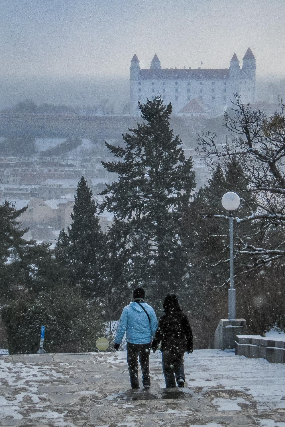 Travelgrapher.com-Inspire-Slovakia-Bratislava-Couple