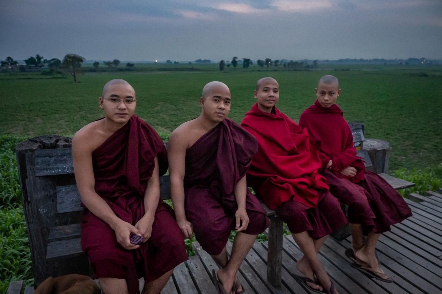 Travelgrapher.com-Inspire-Myanmar-Mandalay-U-Bein-Bridge-Monks